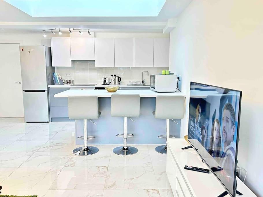 Paradigm House, Stunning 2-Bedroom Apartment 1, Free Parking, 牛津 外观 照片