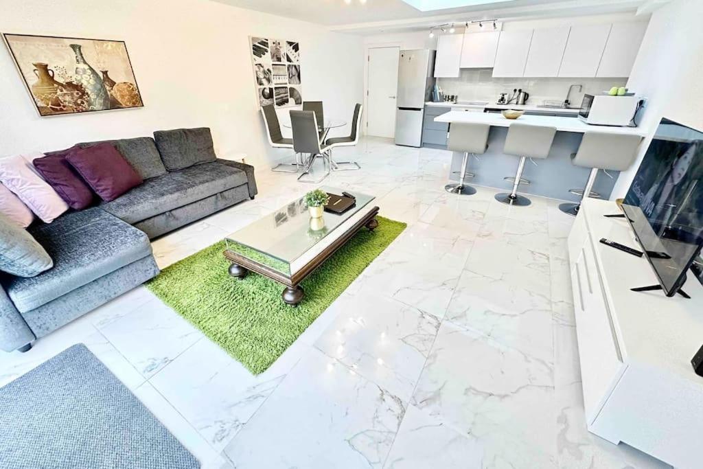 Paradigm House, Stunning 2-Bedroom Apartment 1, Free Parking, 牛津 外观 照片