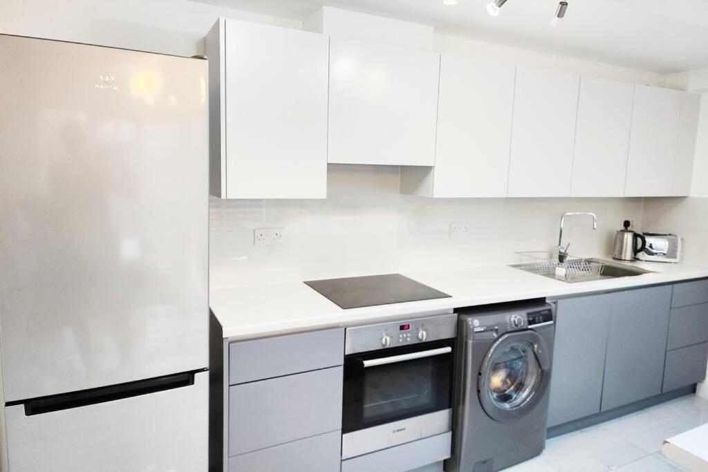 Paradigm House, Stunning 2-Bedroom Apartment 1, Free Parking, 牛津 外观 照片